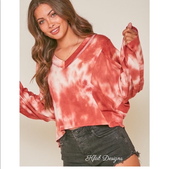 ❤️SO SOFT TIE DYED BATWING TOP!❤️ - Picture 3 of 10